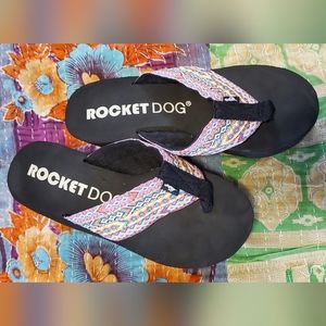 Rocket Dog platform flip flops size 7